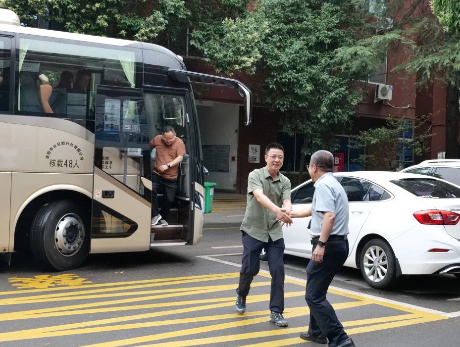 1717740288985365.jpg 1717740288985365.jpg